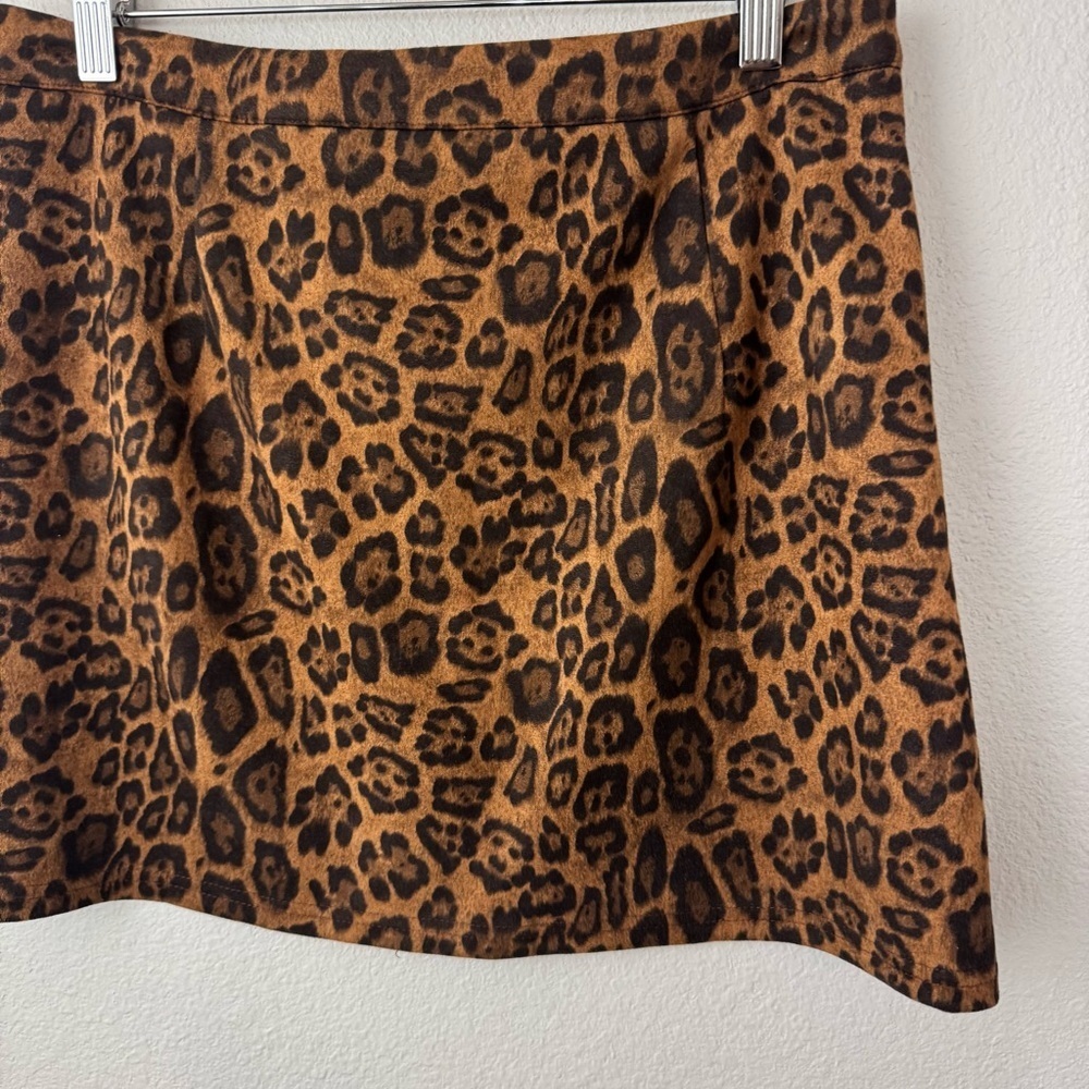 Leopard Print Women's Skirt - Picture 10 of 13
